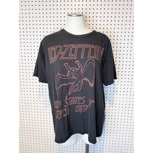 Led Zeppelin | Vintage-inspired 1977 United States Tour Graphic Tee Black Red XL